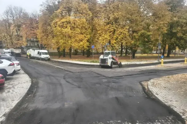 Utrudnienia na ul. Czarnieckiego w Tychach – wymiana asfaltu